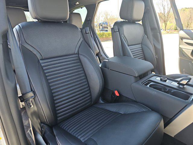 new 2025 Land Rover Discovery car, priced at $72,288