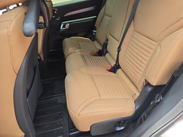 new 2025 Land Rover Discovery car, priced at $83,318