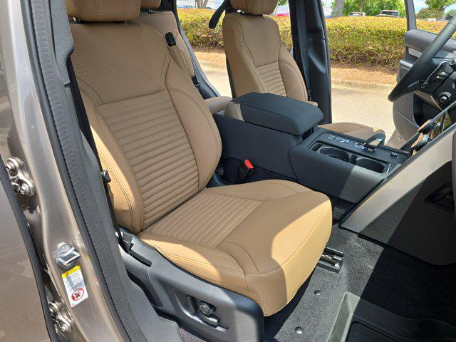 new 2025 Land Rover Discovery car, priced at $83,318