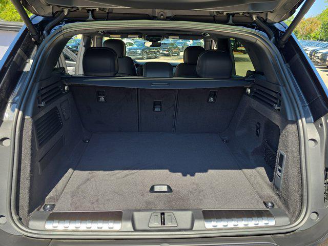new 2025 Land Rover Range Rover Sport car, priced at $108,000