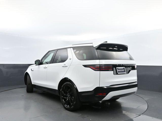 used 2022 Land Rover Discovery car, priced at $45,405