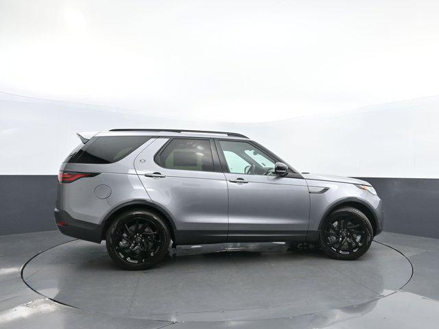 new 2025 Land Rover Discovery car, priced at $70,538