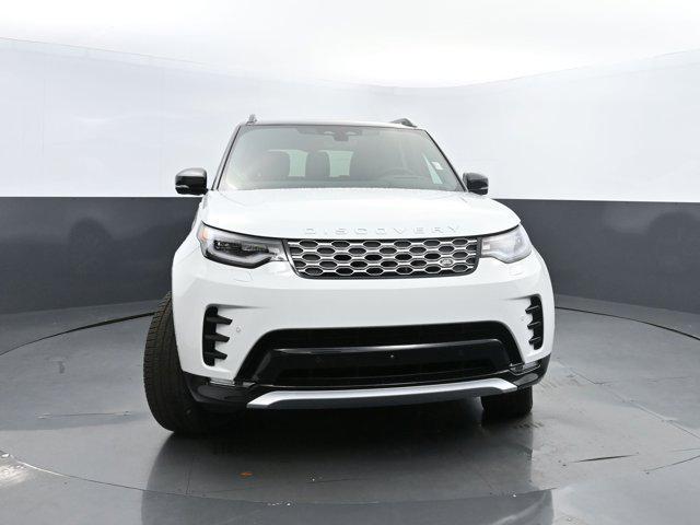 new 2025 Land Rover Discovery car, priced at $88,038