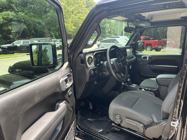 used 2024 Jeep Gladiator car, priced at $38,888