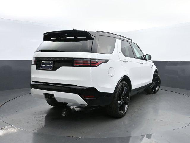 new 2025 Land Rover Discovery car, priced at $77,728