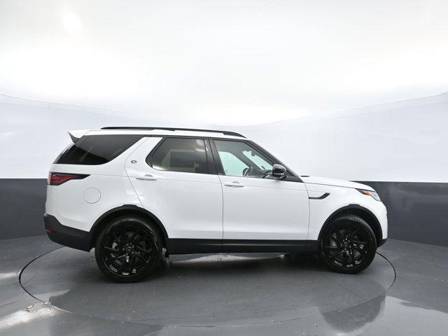 new 2025 Land Rover Discovery car, priced at $67,928