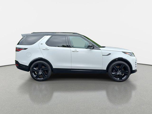 used 2024 Land Rover Discovery car, priced at $59,288