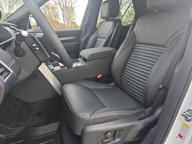 new 2025 Land Rover Discovery car, priced at $78,488