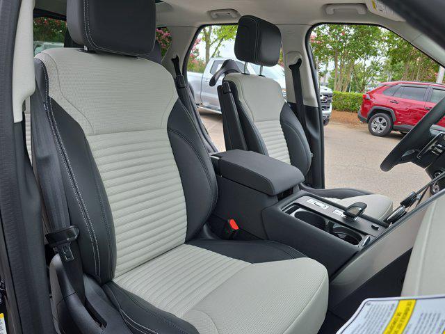 new 2025 Land Rover Discovery car, priced at $70,253