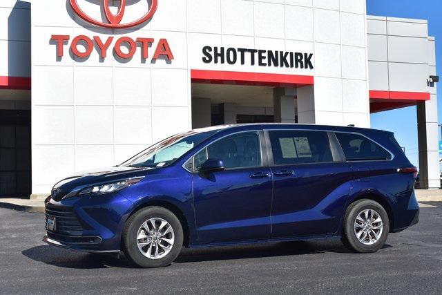 used 2022 Toyota Sienna car, priced at $30,135