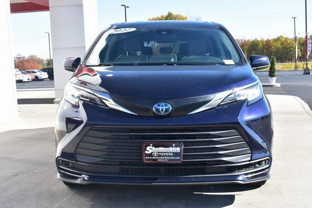 used 2022 Toyota Sienna car, priced at $30,135