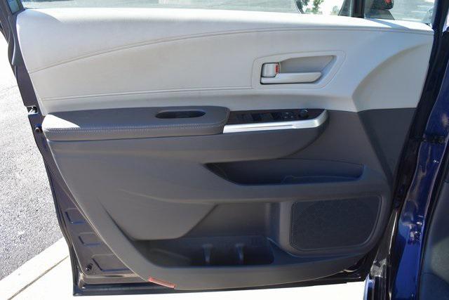 used 2022 Toyota Sienna car, priced at $30,135