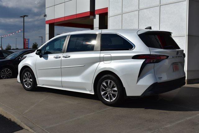 used 2022 Toyota Sienna car, priced at $43,700