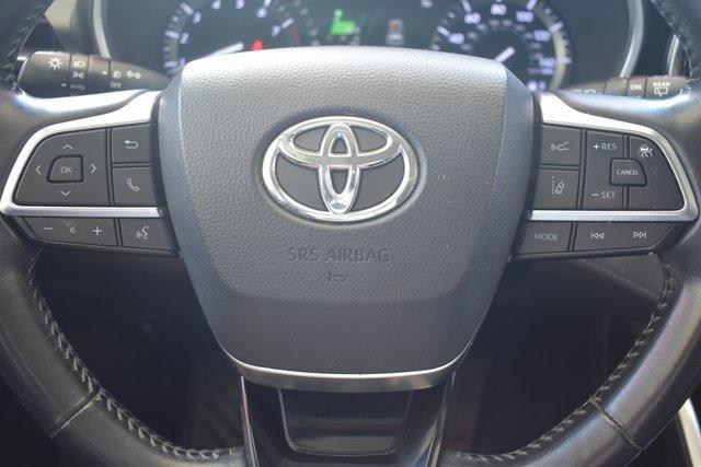 used 2021 Toyota Highlander car, priced at $29,450