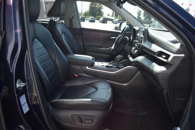used 2021 Toyota Highlander car, priced at $29,450