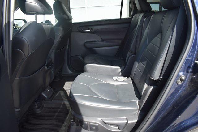 used 2021 Toyota Highlander car, priced at $29,450
