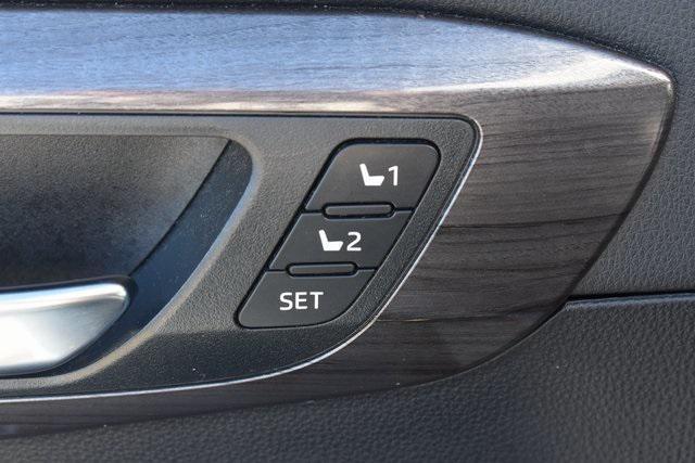 used 2022 Toyota Highlander car, priced at $40,703