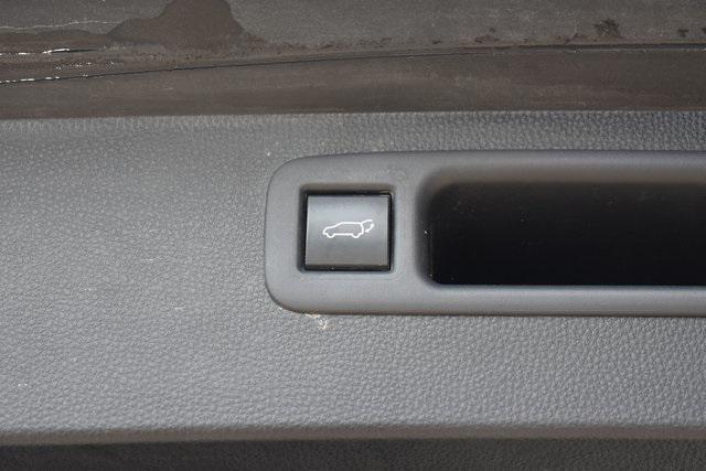 used 2021 Toyota Highlander Hybrid car, priced at $35,522