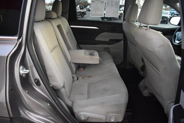 used 2015 Toyota Highlander car, priced at $13,697