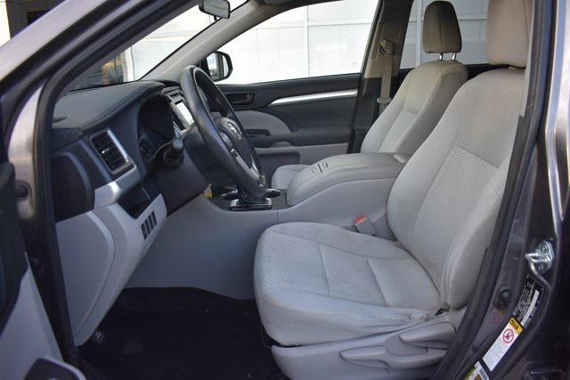 used 2015 Toyota Highlander car, priced at $13,697