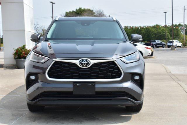 used 2024 Toyota Highlander car, priced at $42,335