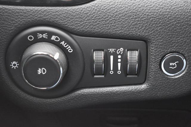 used 2019 Jeep Cherokee car, priced at $13,714