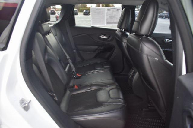 used 2019 Jeep Cherokee car, priced at $13,714