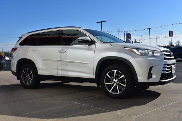 used 2019 Toyota Highlander car, priced at $25,999