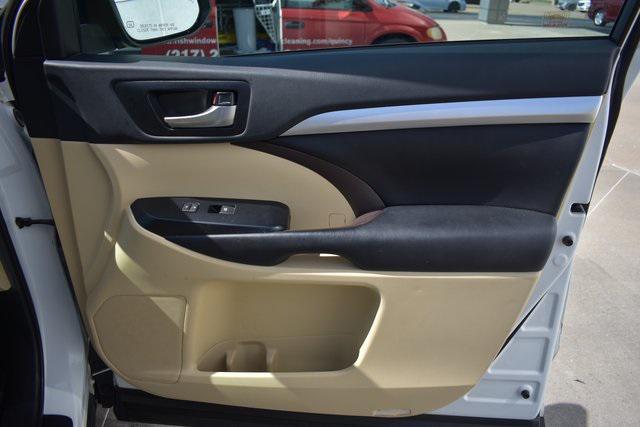 used 2019 Toyota Highlander car, priced at $23,650