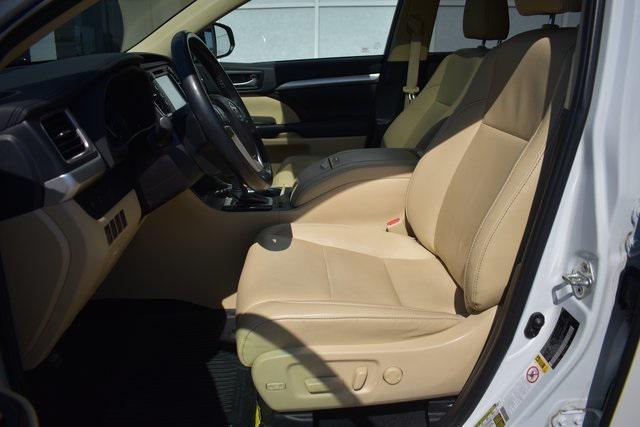 used 2019 Toyota Highlander car, priced at $23,650