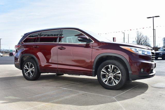 used 2016 Toyota Highlander car, priced at $21,593