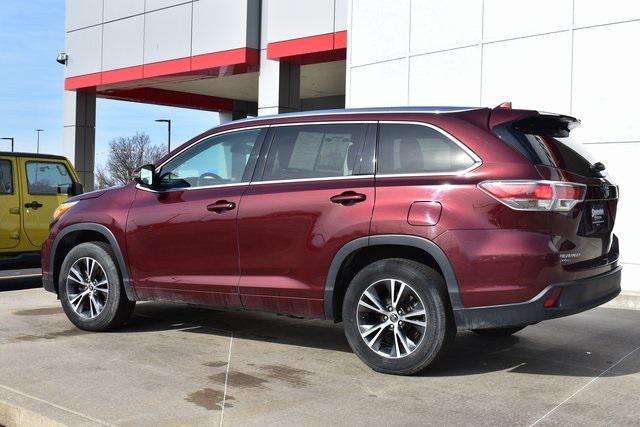 used 2016 Toyota Highlander car, priced at $21,593