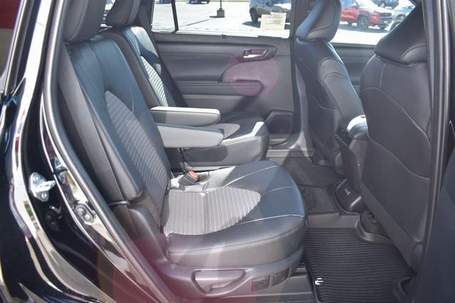 new 2026 Toyota Highlander car, priced at $51,248