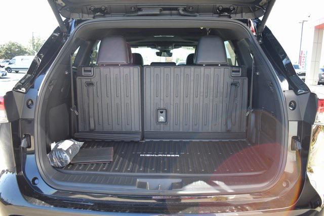 new 2026 Toyota Highlander car, priced at $51,248