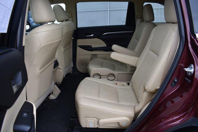 used 2014 Toyota Highlander car, priced at $17,788