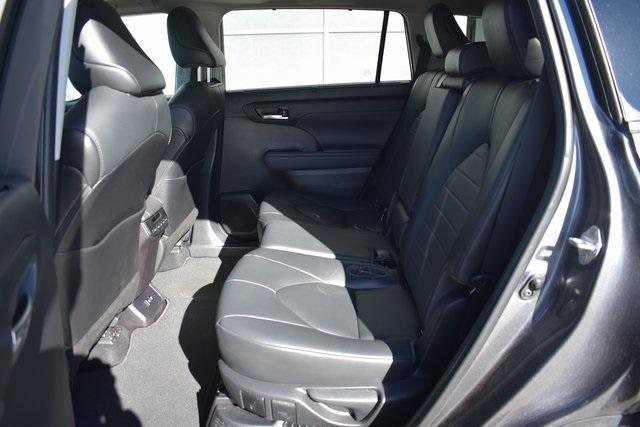 used 2021 Toyota Highlander Hybrid car, priced at $32,576