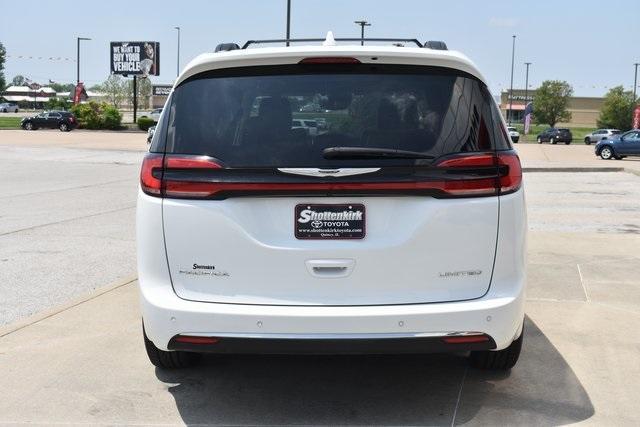 used 2022 Chrysler Pacifica car, priced at $33,398