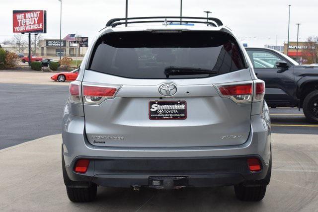 used 2016 Toyota Highlander car, priced at $17,846