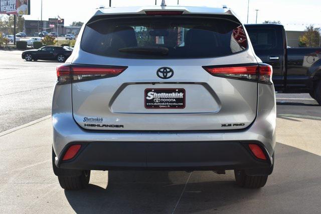 used 2021 Toyota Highlander car, priced at $30,197
