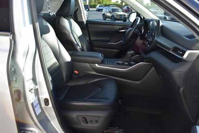 used 2021 Toyota Highlander car, priced at $30,197