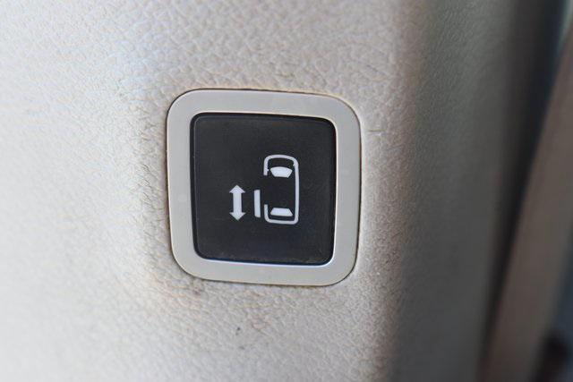 used 2018 Chrysler Pacifica car, priced at $10,523