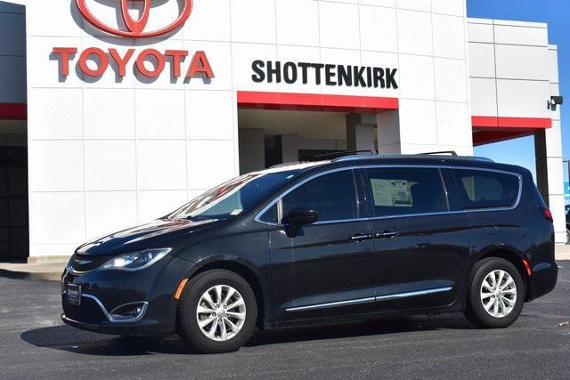 used 2019 Chrysler Pacifica car, priced at $13,737