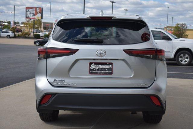 used 2024 Toyota Highlander car, priced at $40,557