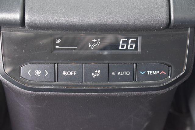 used 2024 Toyota Highlander car, priced at $40,557