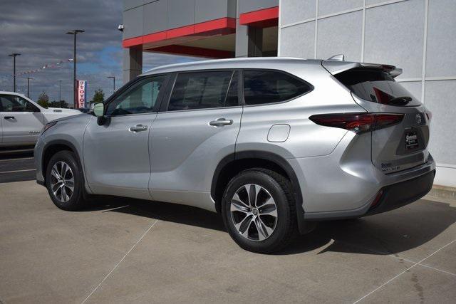 used 2024 Toyota Highlander car, priced at $40,557
