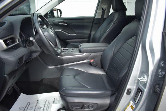 used 2024 Toyota Highlander car, priced at $40,557