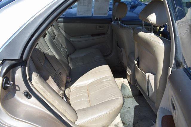 used 1998 Lexus ES 300 car, priced at $4,819