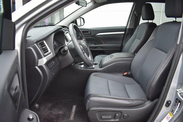 used 2015 Toyota Highlander car, priced at $19,522