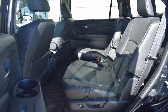 used 2022 Honda Pilot car, priced at $34,997