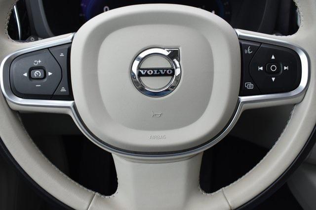used 2022 Volvo XC60 car, priced at $32,620